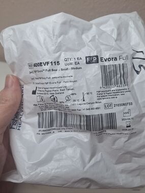 Evora Full White Medical Seal - Small/Medium